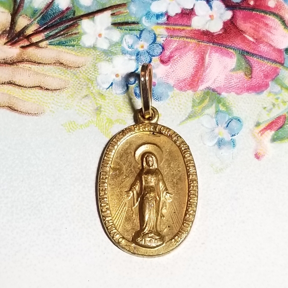 Vintage Jewelry - Vintage Miraculous Mary medal pendant charm gold tone religious Catholic